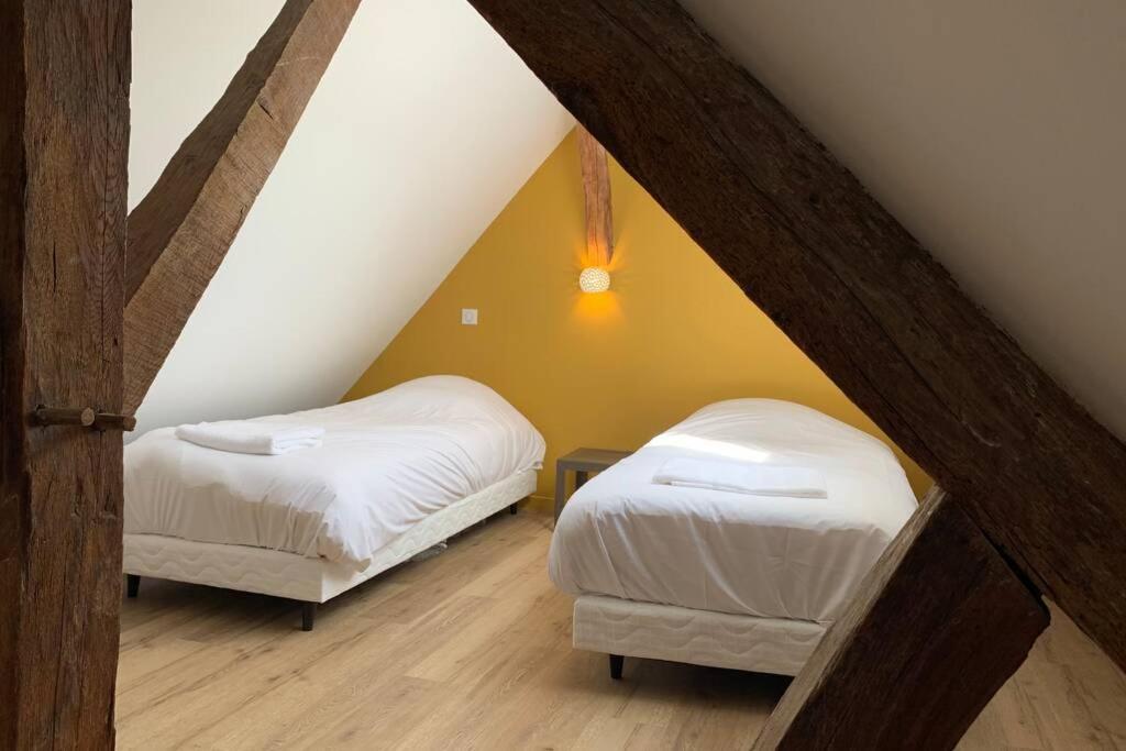Ferienwohnung Le Cheval Bixio Beaune  Exterior foto