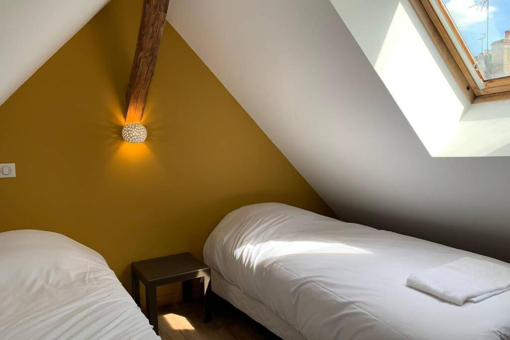 Ferienwohnung Le Cheval Bixio Beaune  Exterior foto